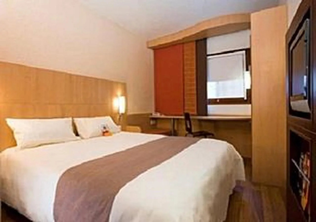 Ibis Tianjin Riverside