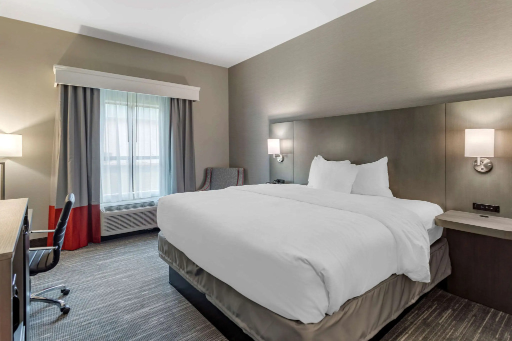 Comfort Inn & Suites Olive Branch Old Towne