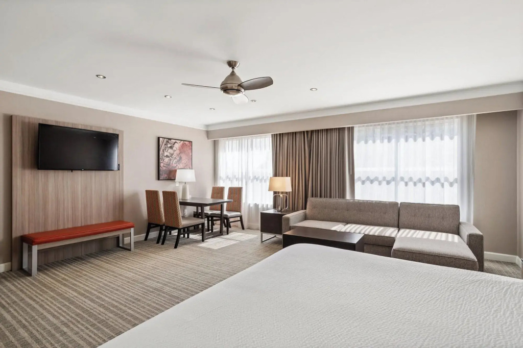 Holiday Inn Baton Rouge College Drive I-10 by IHG