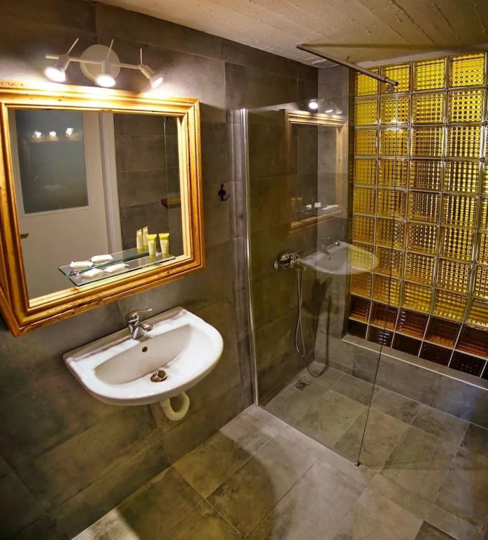 Axilleion Guest House