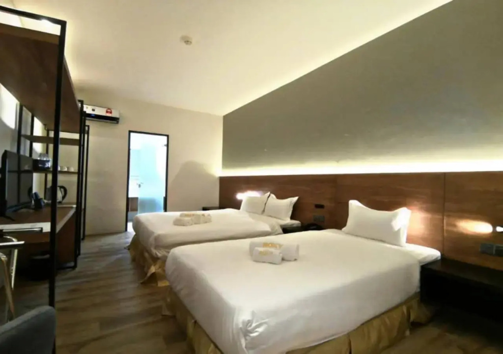 Roxy Hotel Padungan