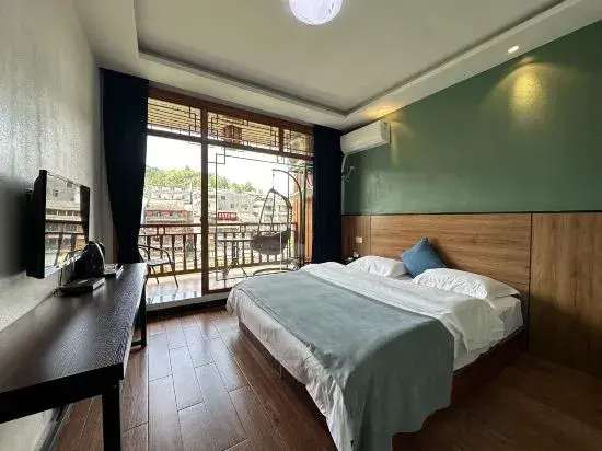 Yilanjiangshe Linjiang Inn
