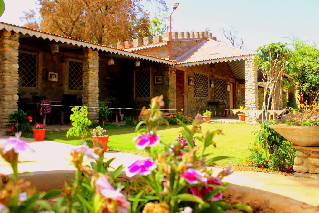 Hotel Castle Rock Mount Abu by SAH