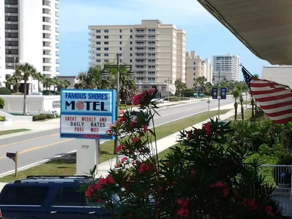 Famous Shores Motel