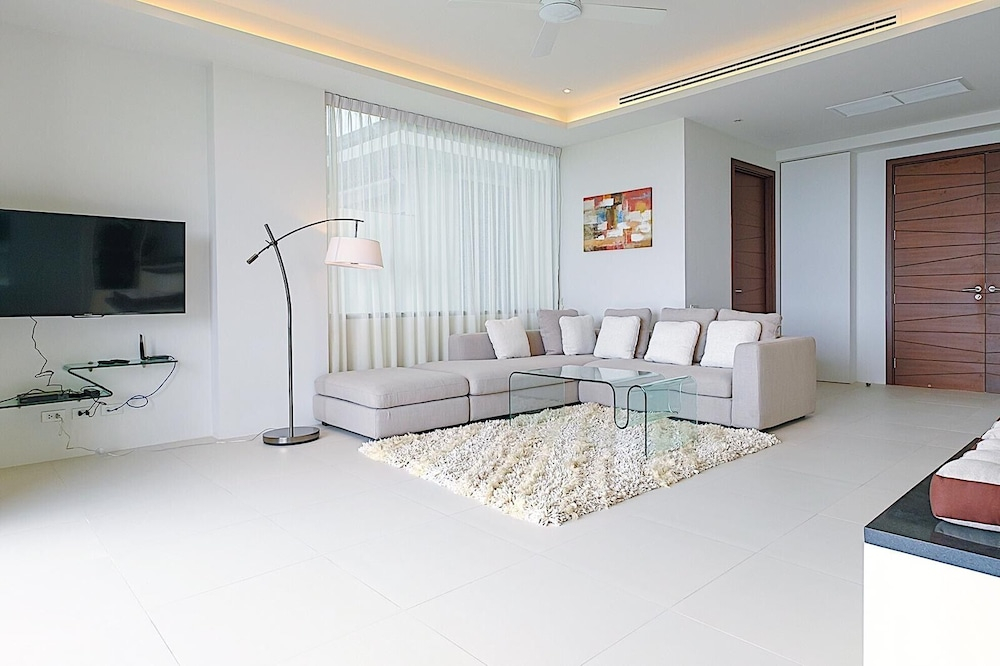 Seaview Hilltop Wow 2br 250sqm Pool Villa Naithon Beach