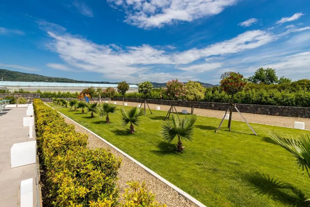Dipladenia Garden Country Resort