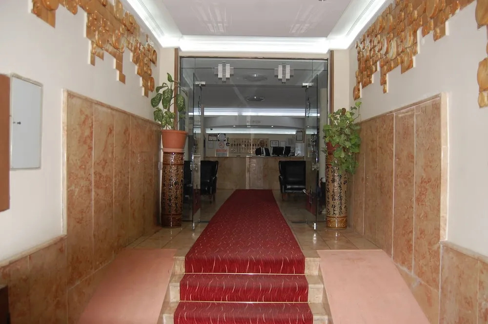 Nil & Alav Hotel
