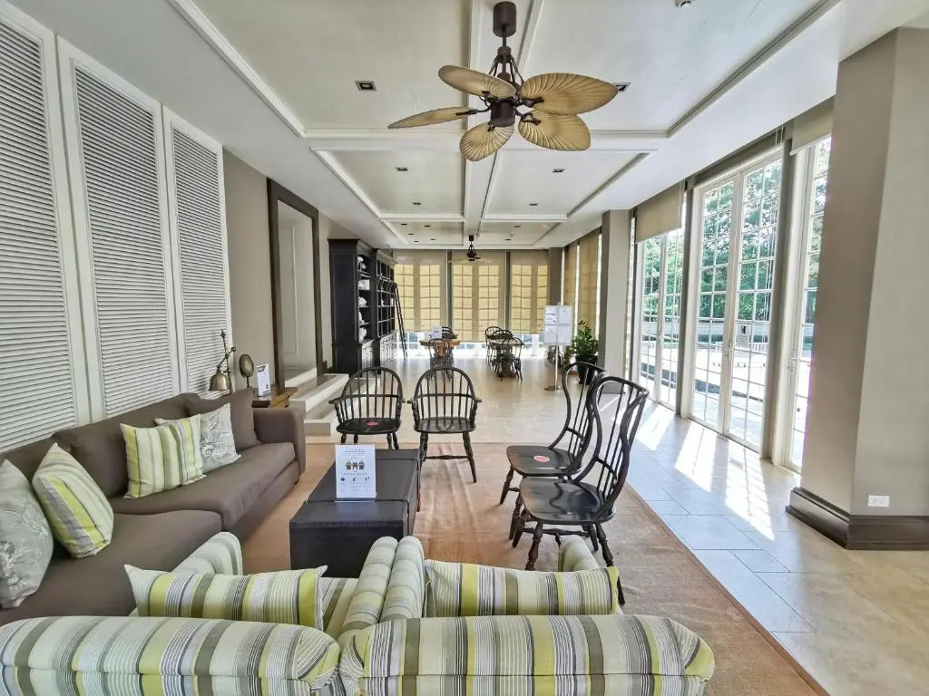 Autumm HuaHin B205 PoolView by BookingHuaHin