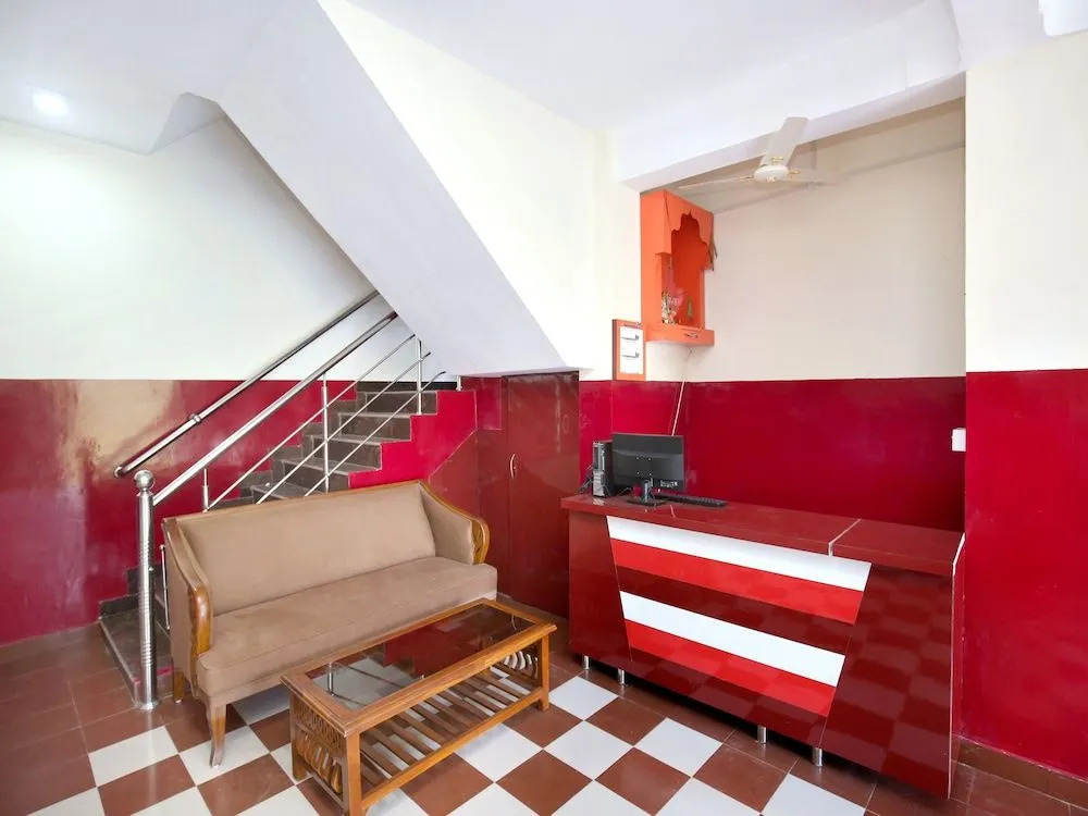 Oyo 17175 Home Blissful 2Bhk Kumarhatti