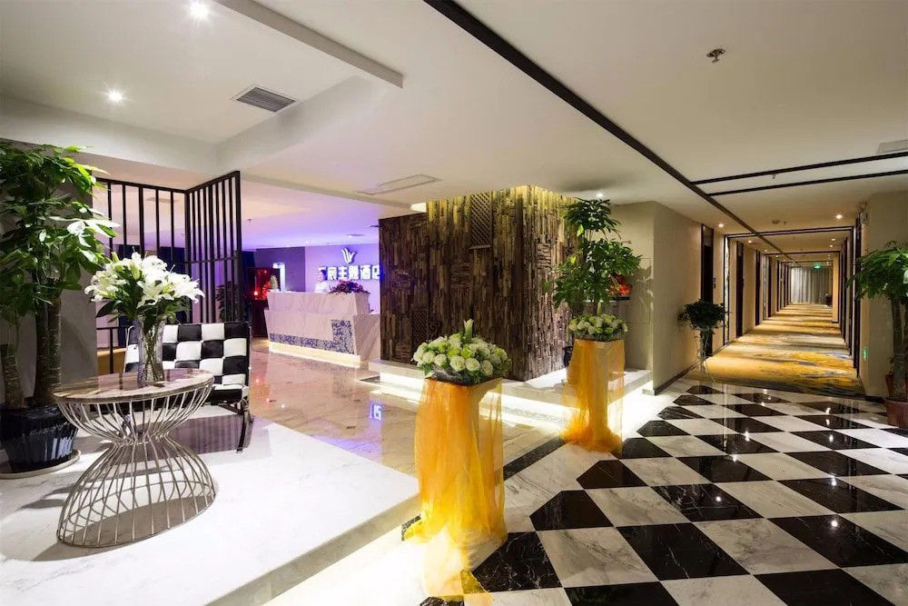 Wuhan Wanchen Theme Hotel