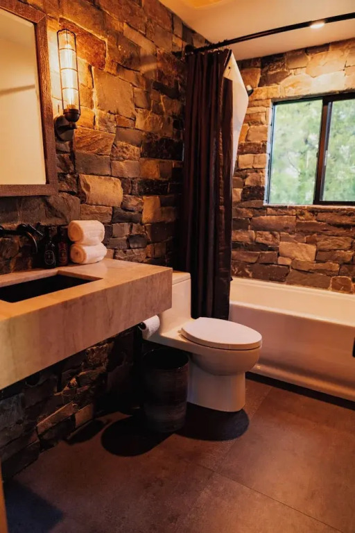 Newly Remodeled Luxury Cabin