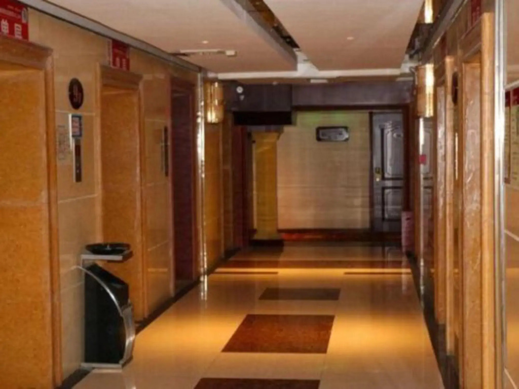 Baihuacun International Hotel