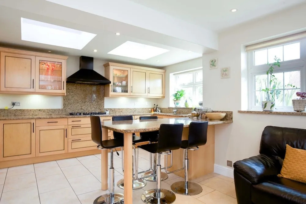 Veeve - Wonford Close