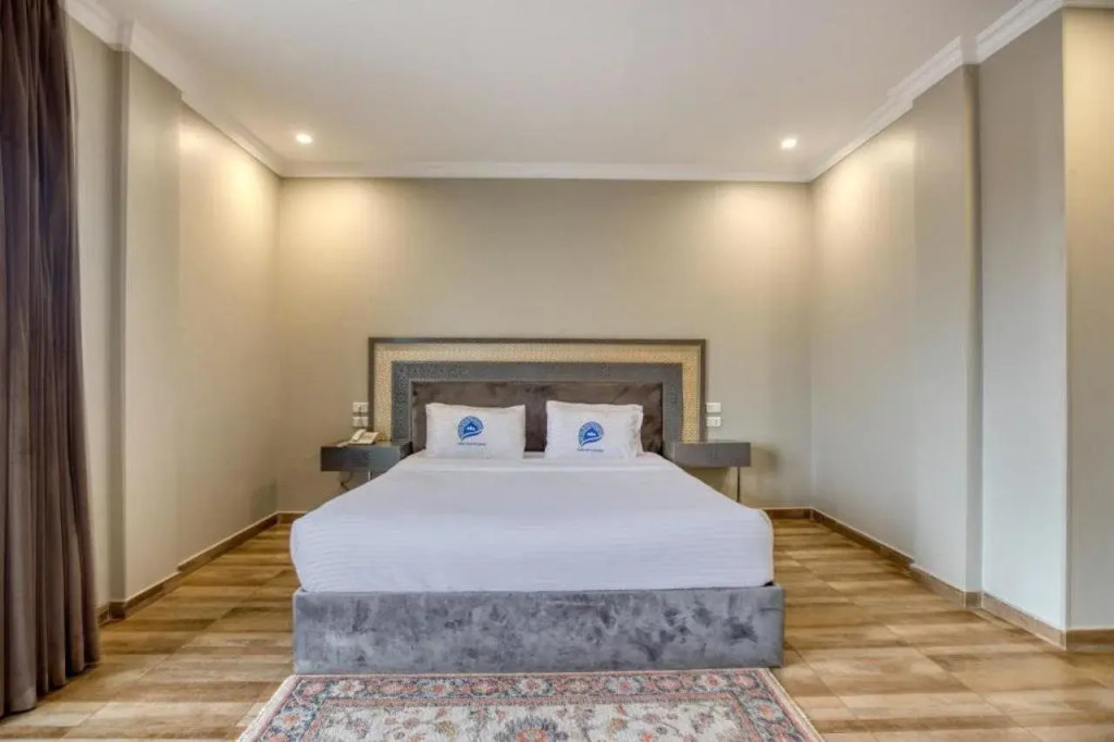 Mamlouk Pyramids Hotel