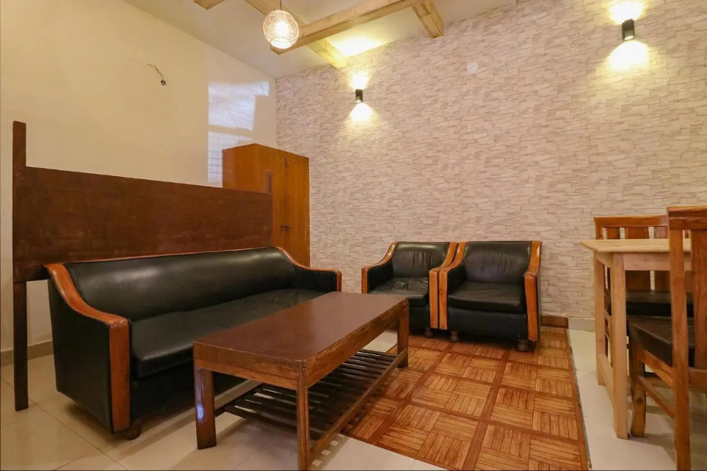 Fabhotel Shandela