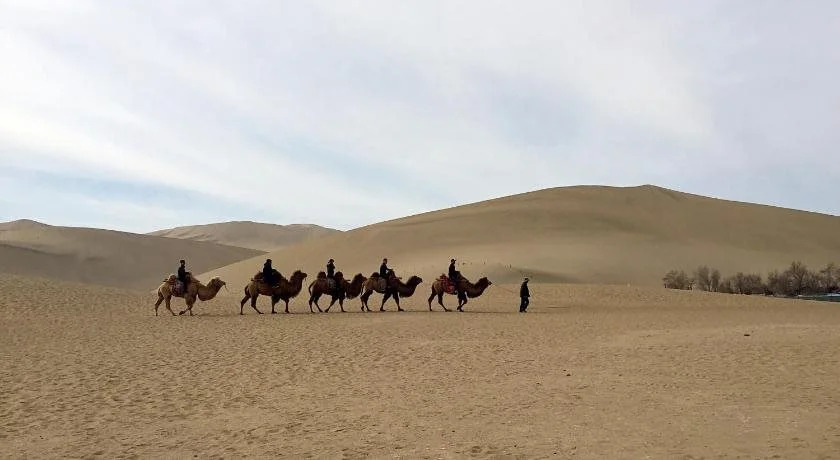 Dunhuang Longfeng Hotel