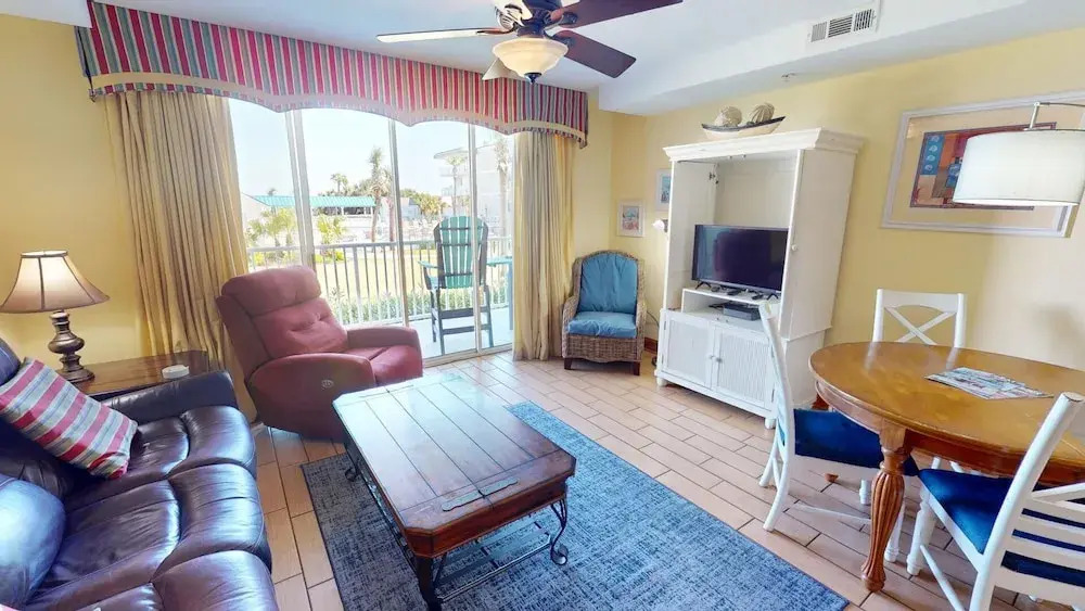 Tybee Beach Club 113 by Tybee Vacation Rentals