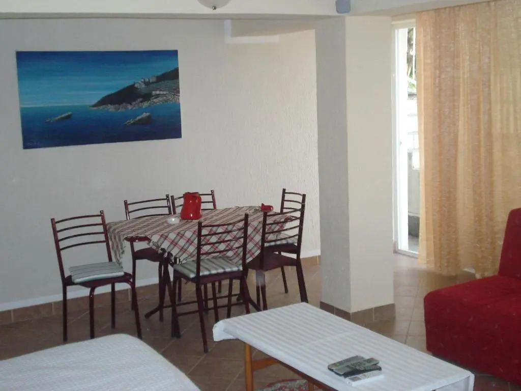 Apartments Djakonovic