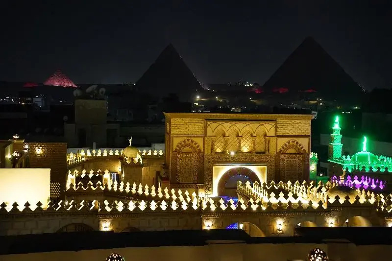Pyramids Khan Hotel