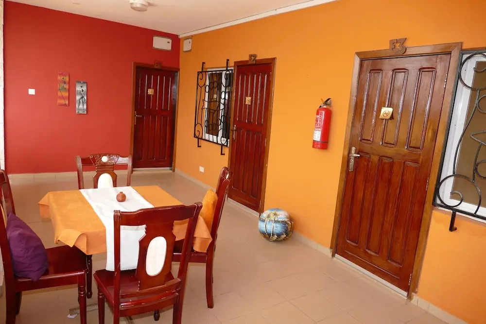 Calabash Apartment-Hotel
