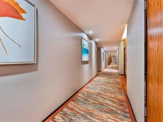 Yamei Hotel (Qingyuan Yiwu Trade City Branch)