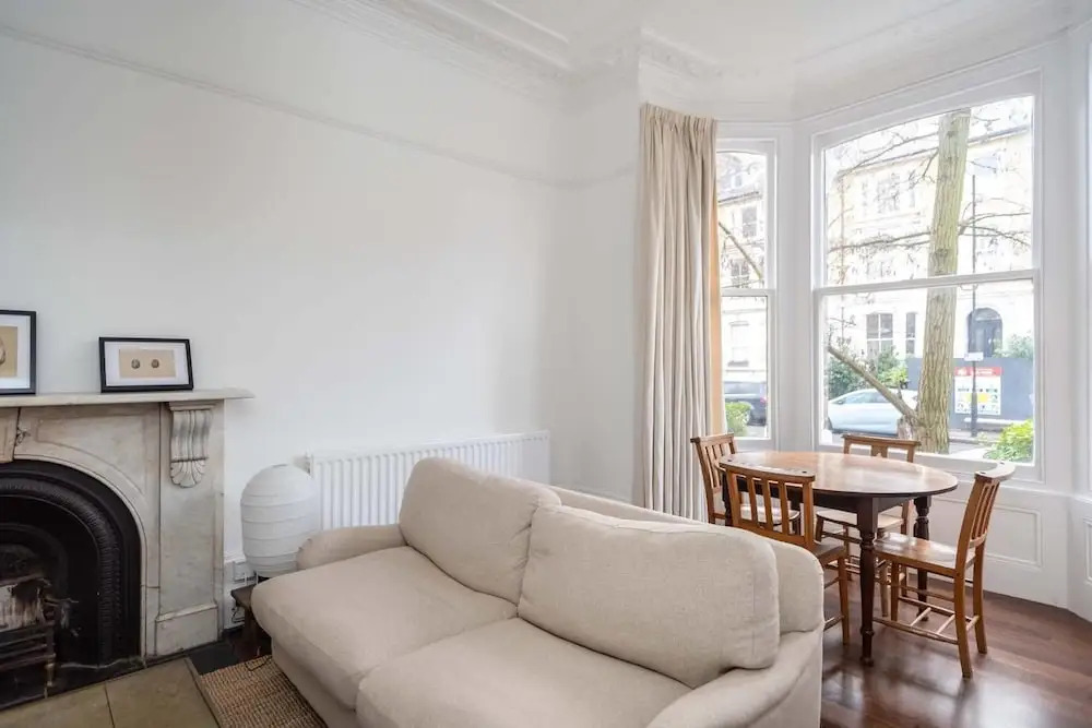 Lovely 2br Home in South London, 4 Guests