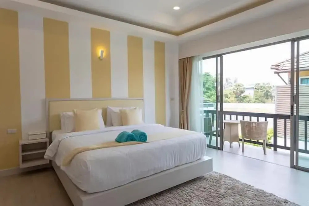 3BR Pool Villa Near Boat Avenue V29