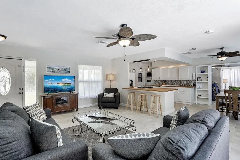 Skylark Avenue Pool Home