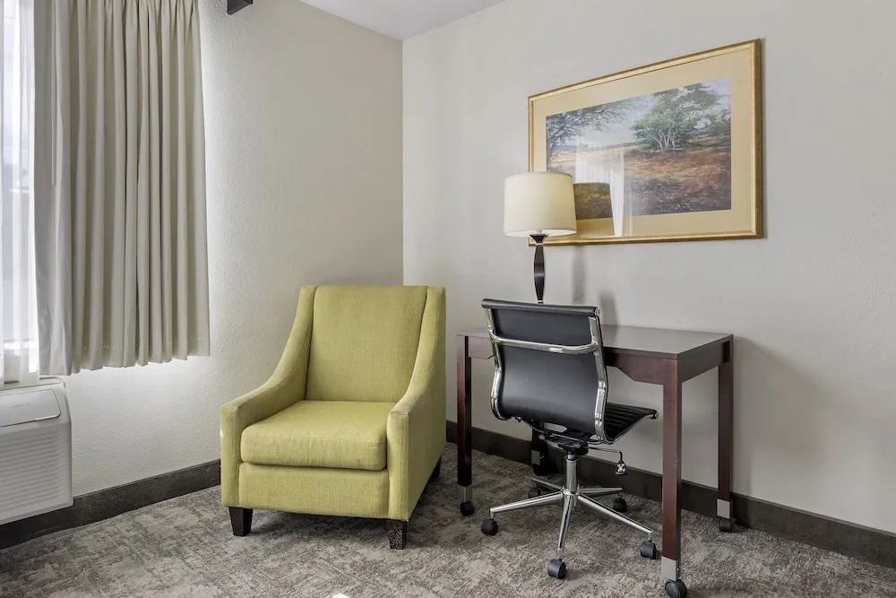 Seaport Inn and Suites