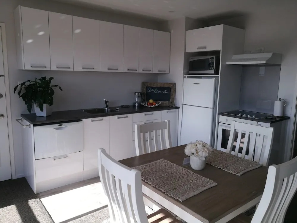 Peninsula Stay Apartments - Pohutukawa and Nikau