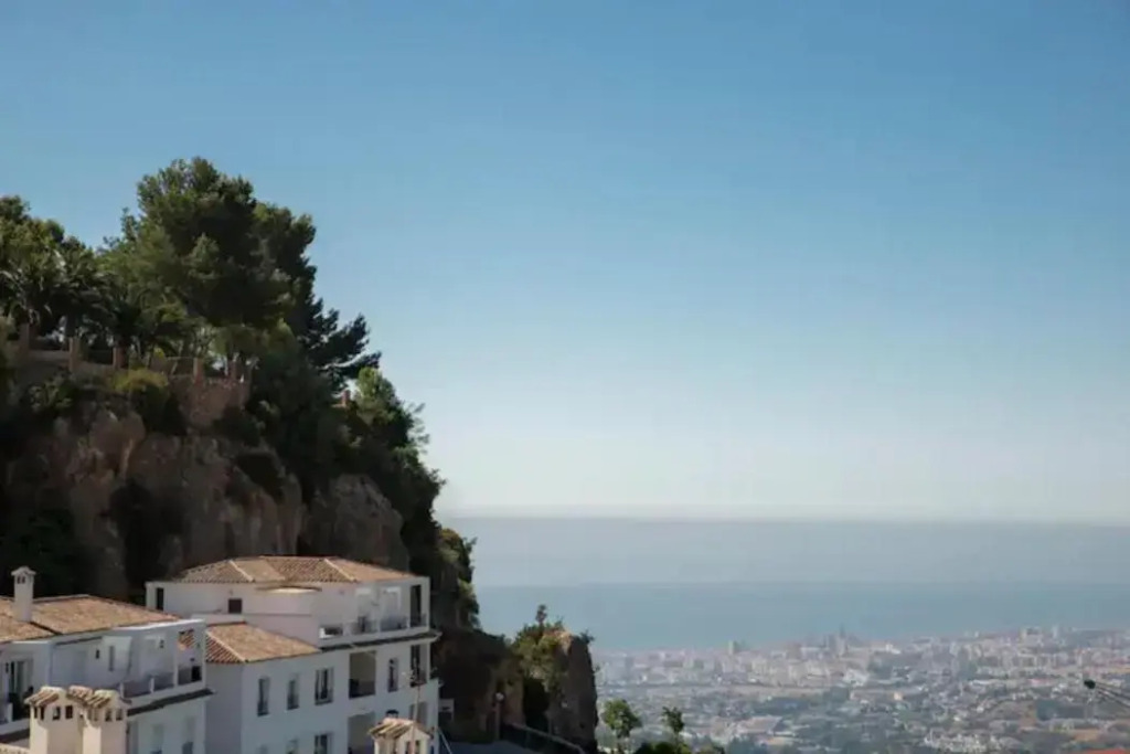 Apartamento nuevo con vistas espectaculares en el centro de Mijas Pueblo