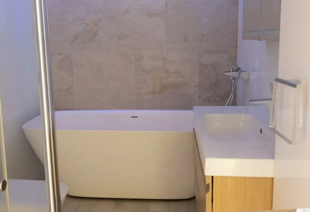 2ndhomes 144 m2 Stylish 3BR Center Home