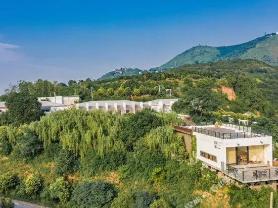 Houying Lishan Inn