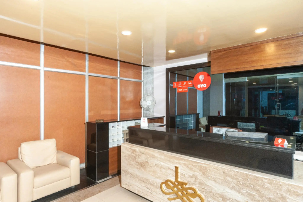 OYO Townhouse 508 Lake View Park
