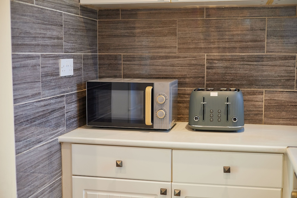 Host Stay Highwood Avenue