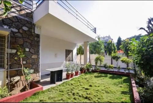 Dave's Guest House