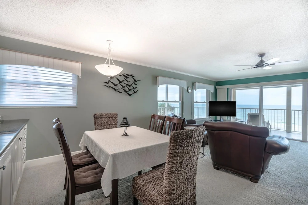Pointe Condo #201 by Vtrips