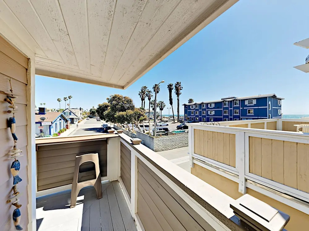 1137 Montauk Ln Apartment Upper Unit 1 Bedroom 1 Bathroom Apts