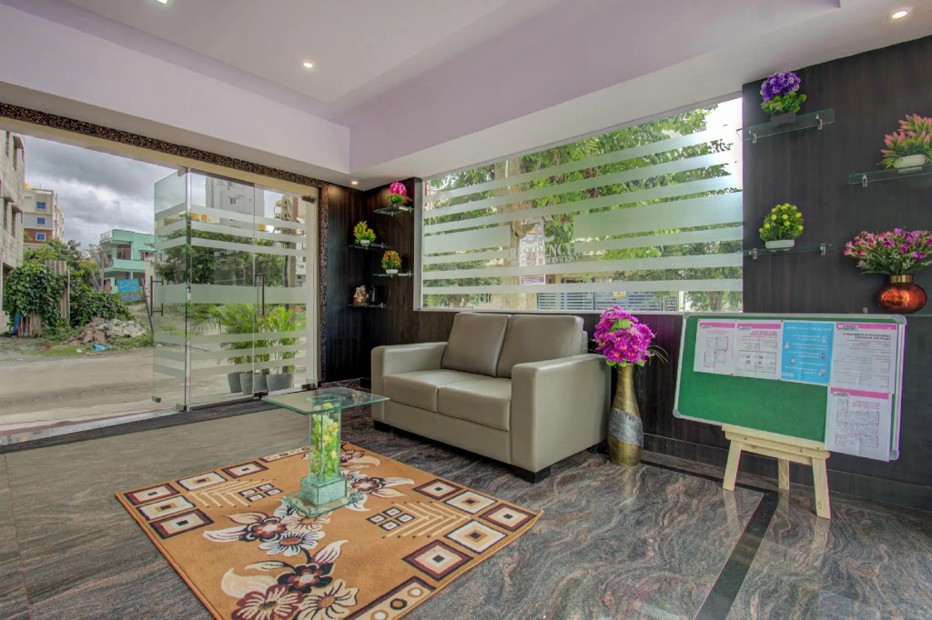 CAPITAL O73565 J J Global Residency
