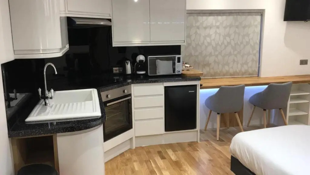 RIOSHOUSE Henley