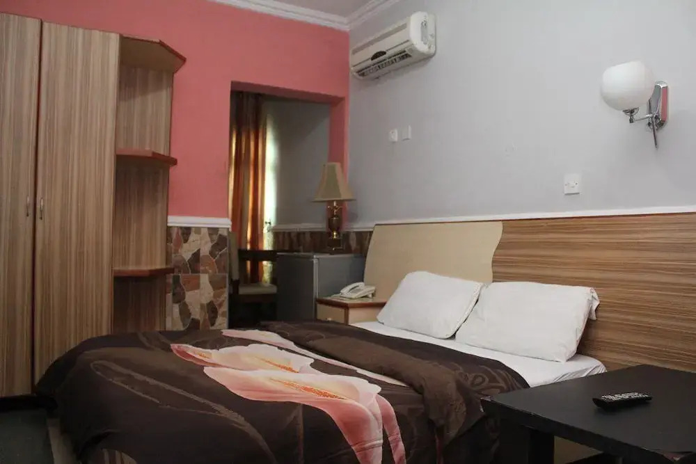 Vicmike Villa