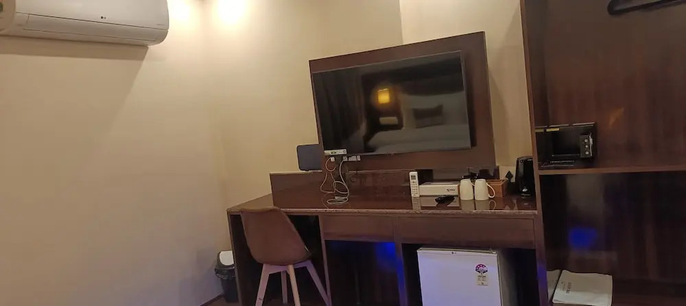 XCELSIOR HOTEL & SPA
