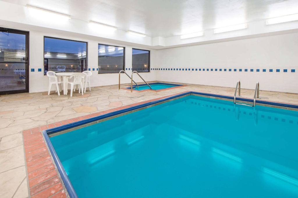 Super 8 by Wyndham Big Cabin/Vinita Area