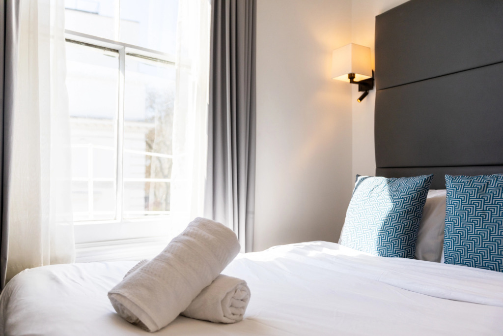 The J Hyde Park Hotel