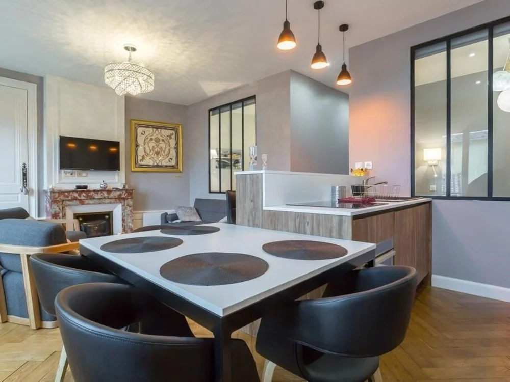 Host Inn Lyon