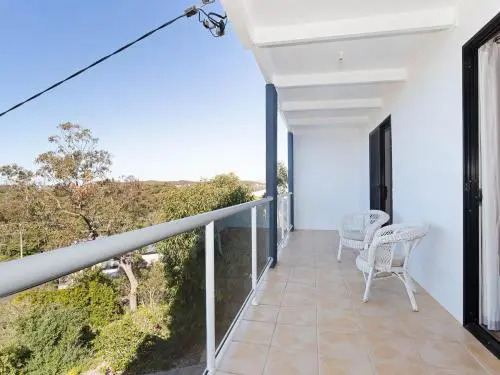 Whale Tales' 78 Lentara Street - Fantastic Water Views Over Fingal Beach