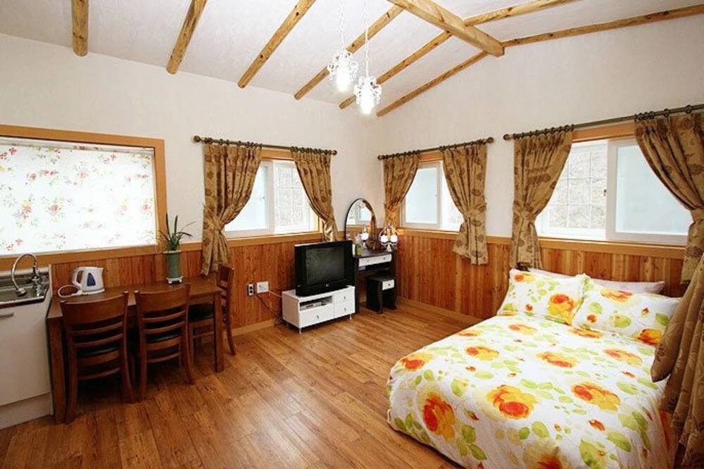 Pocheon Evergreen Pension
