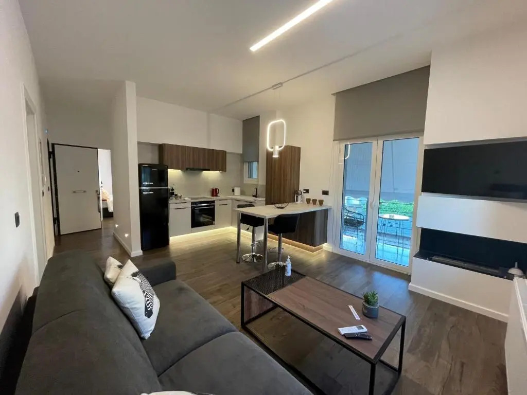 Lf Suites