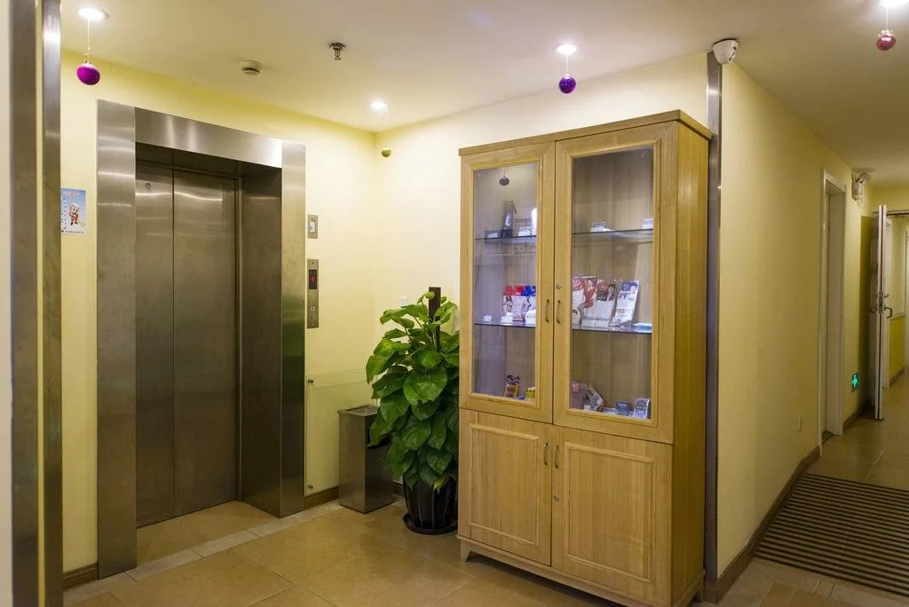 Home Inn Shanghai Xujiahui Shanghai Indoor Stadium Metro Station
