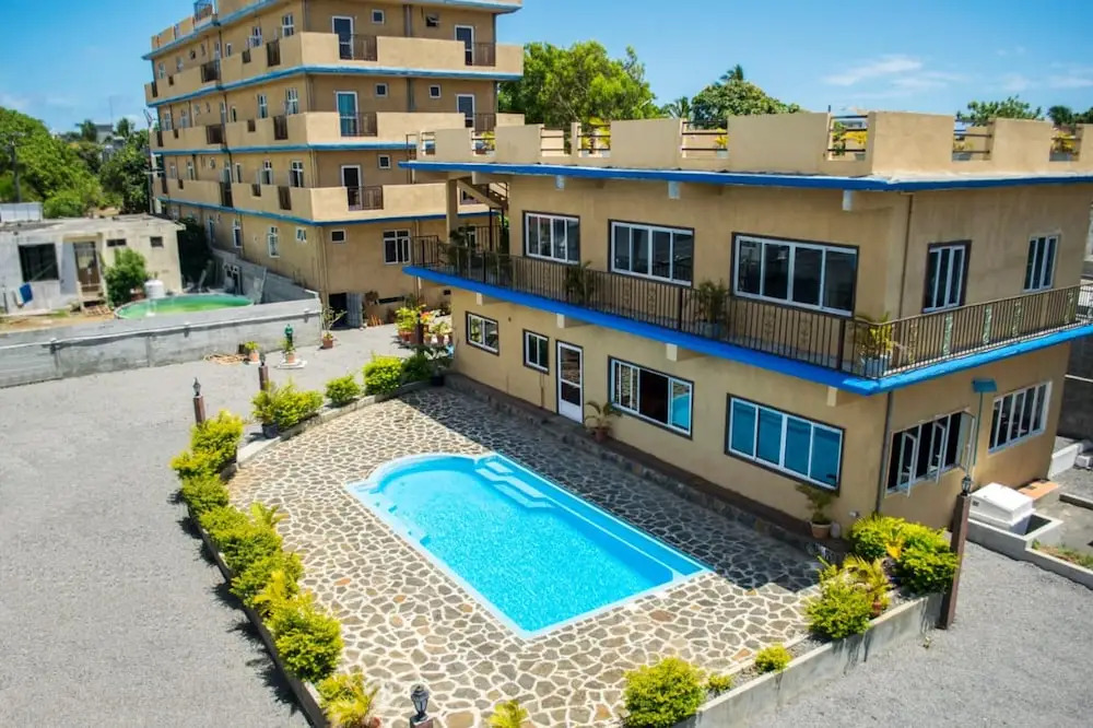 Apartment With 2 Bedrooms In Grand Gaube With Shared Pool Enclosed Garden And Wifi